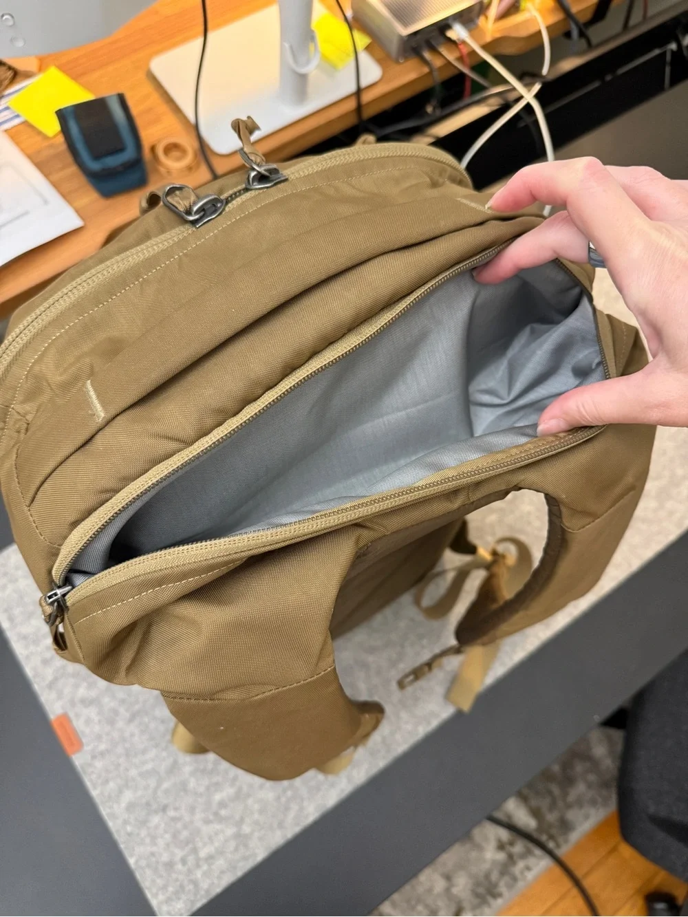 Evergoods Civic travel Bag 26L, Fossil Brown